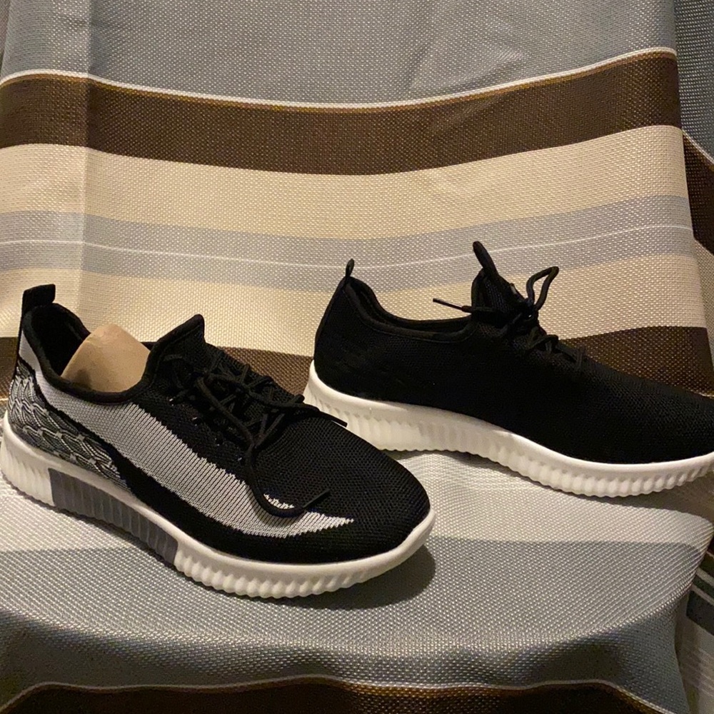 Women’s slip on sneakers